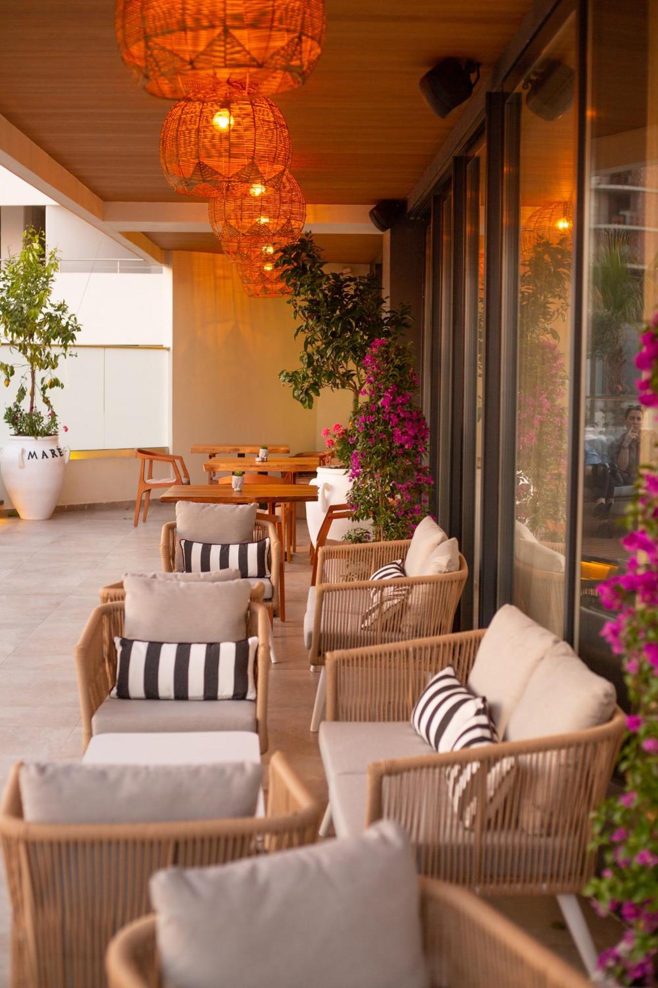 White Hill Hotel, Spa & Conferences Драч Екстериор снимка