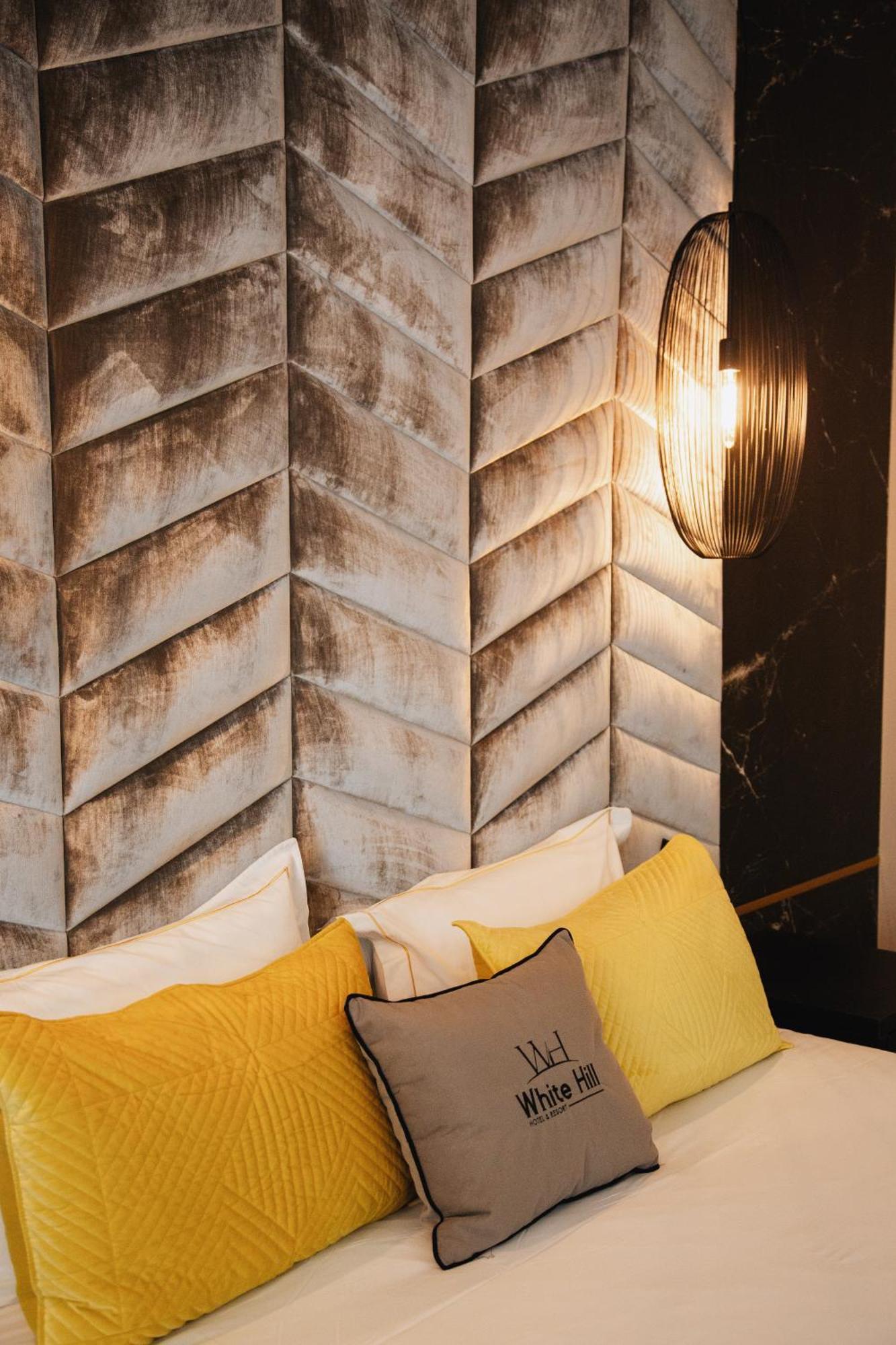 White Hill Hotel, Spa & Conferences Драч Екстериор снимка